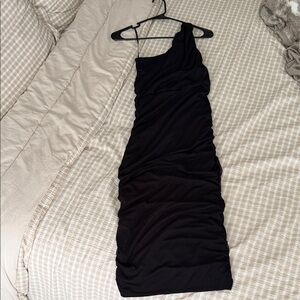 Elegant Black One-Shoulder Ruched Dress